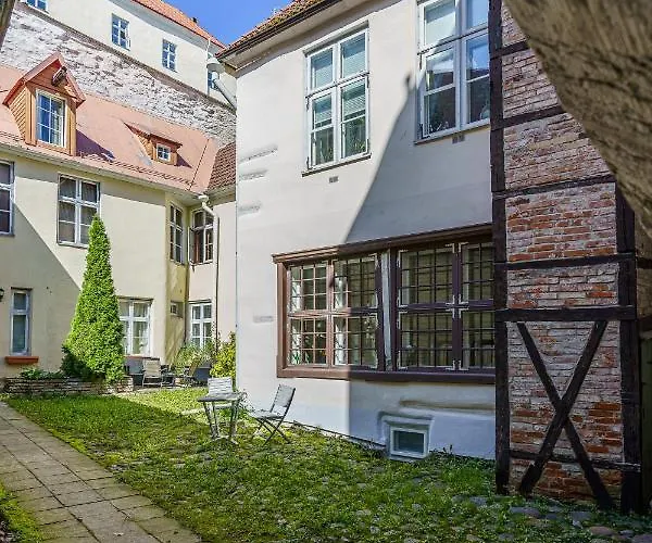 Rataskaevu 14 * Таллин